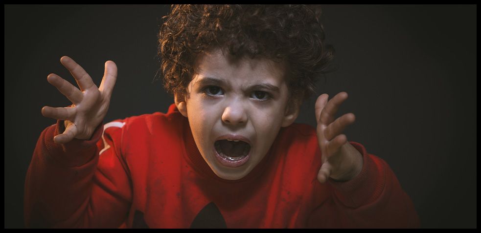 niño-gritando